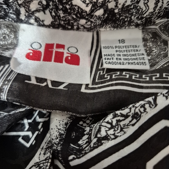 Alia Black and White Patterned Blouse Size 18 - Picture 4 of 7